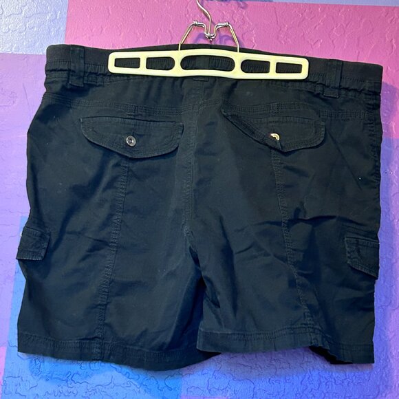 Shorts - Picture 5 of 5